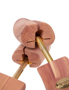Cedar Wood Shoe Tree Stl 39-40