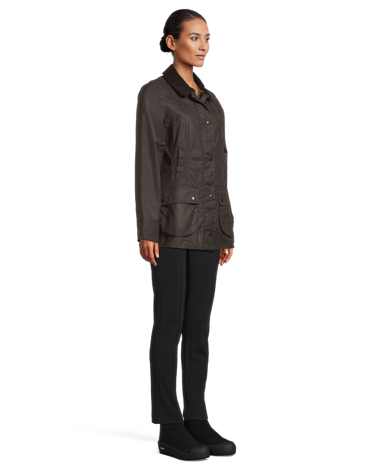 Classic Beadnell Waxed Jacket Olive 10