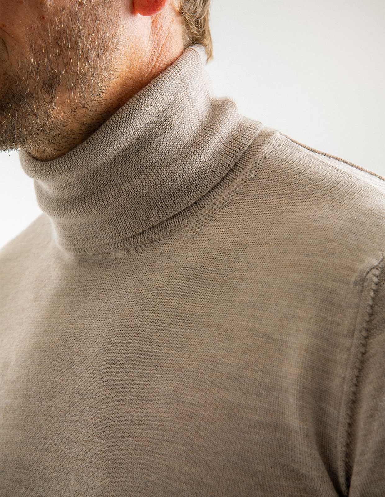 Roll Neck Merino Sand