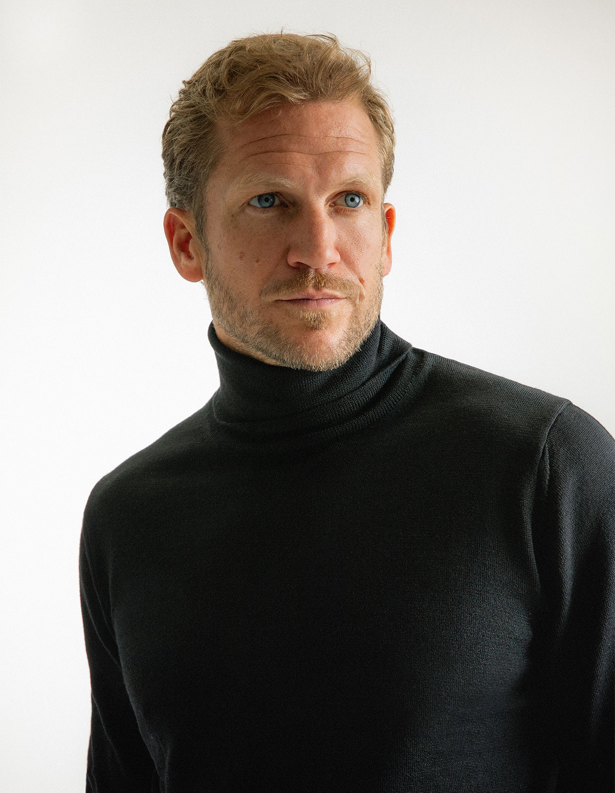 Roll Neck Merino Black