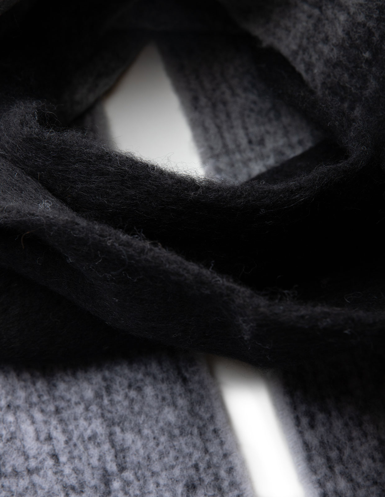 Beau Halsduk Svartgrå