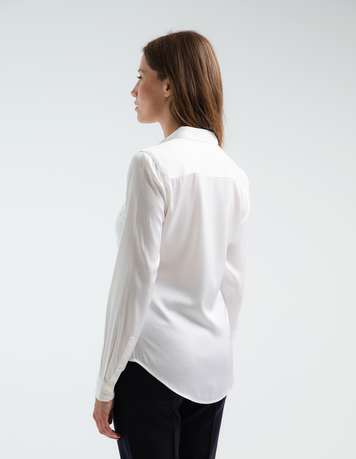 Susan Blus Siden Benvit 40