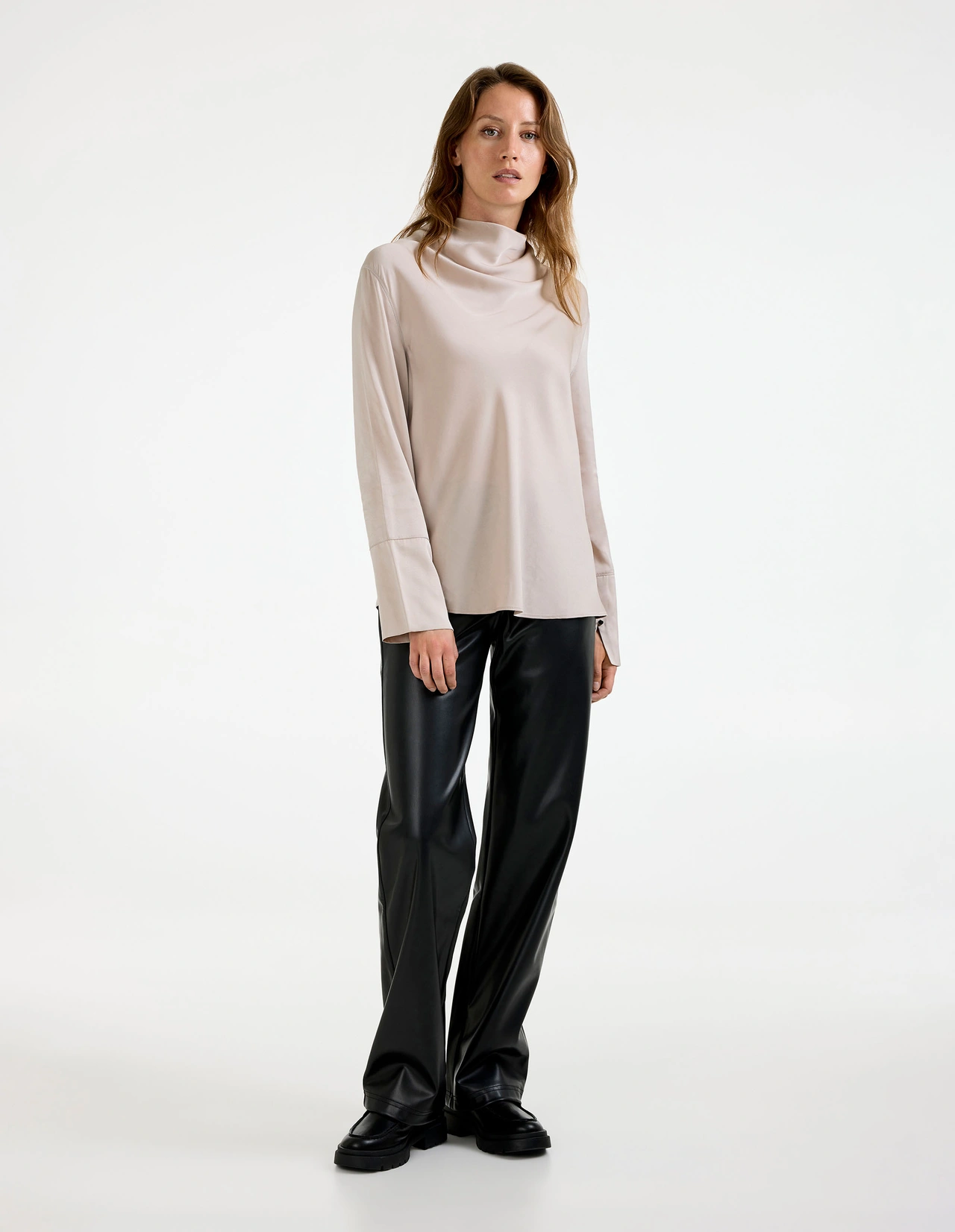 Ayumi Blus Siden Ljusbeige XL