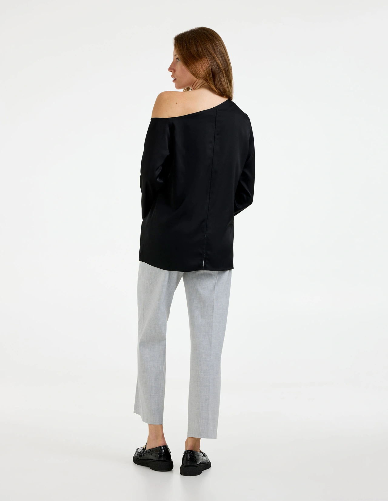 Chiney Off Shoulder Silk Blouse Svart L