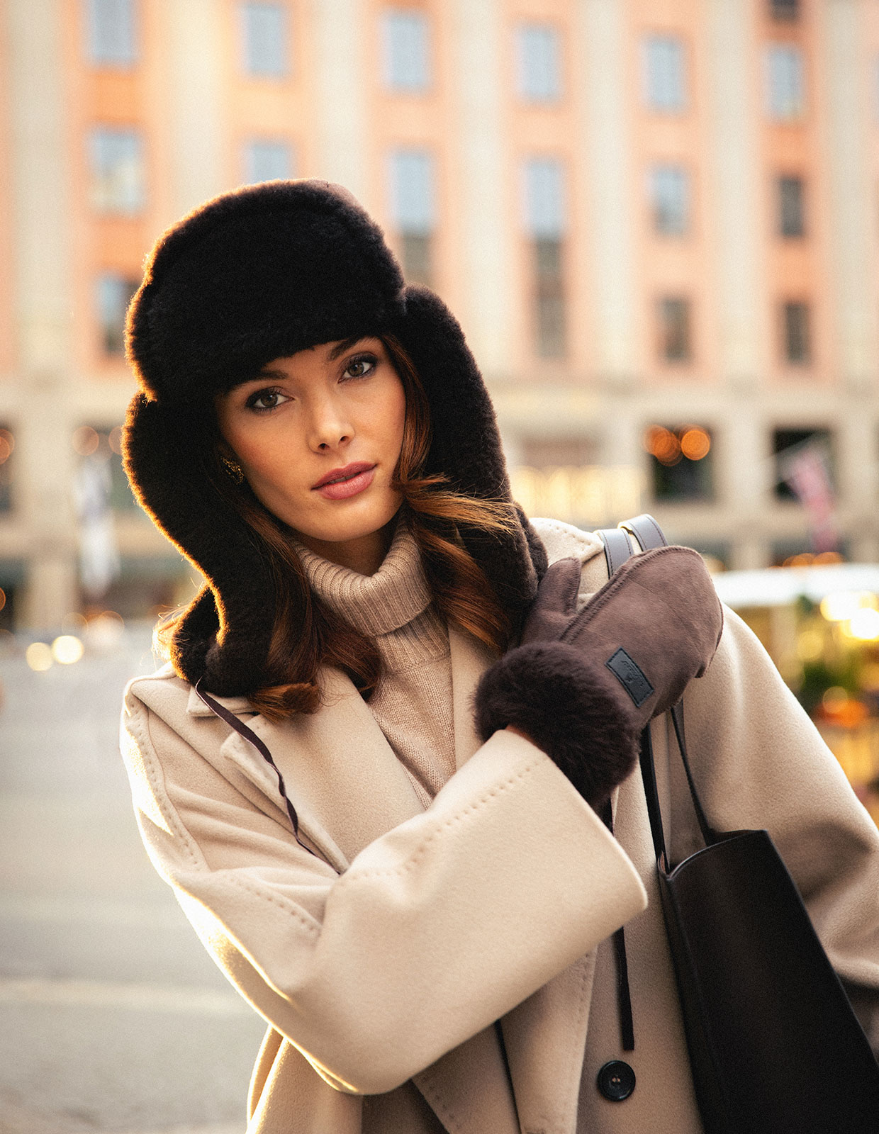 Wengen Mössa Fårskinn Mörkbrun