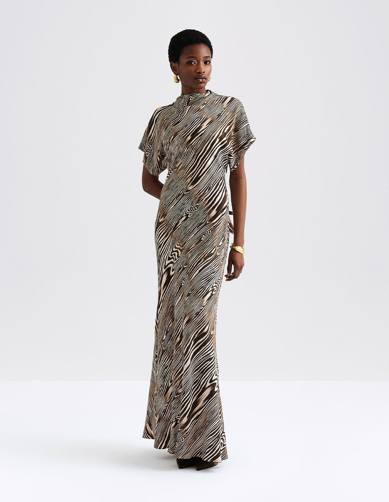 Alivia Maxi Klänning Brun Mönstrad