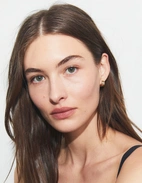 Kira Huggie Örhängen Guld