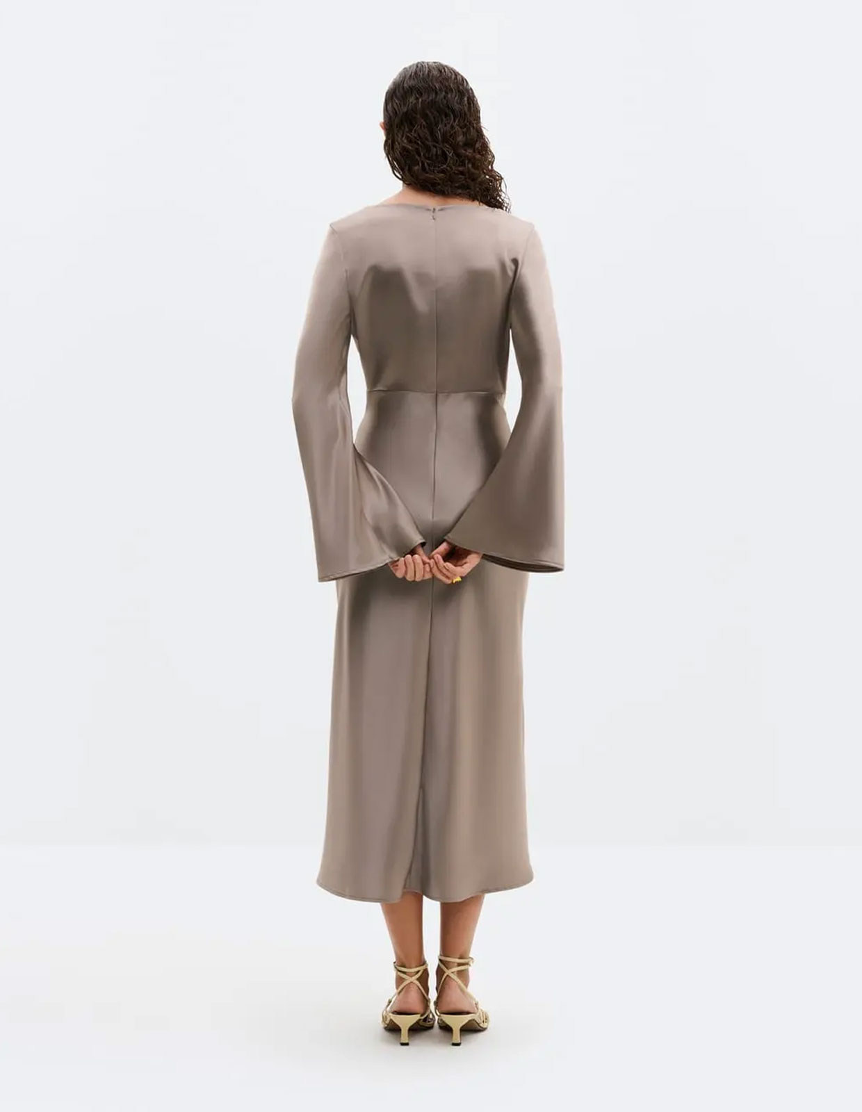 Carolina Klänning Gråbeige