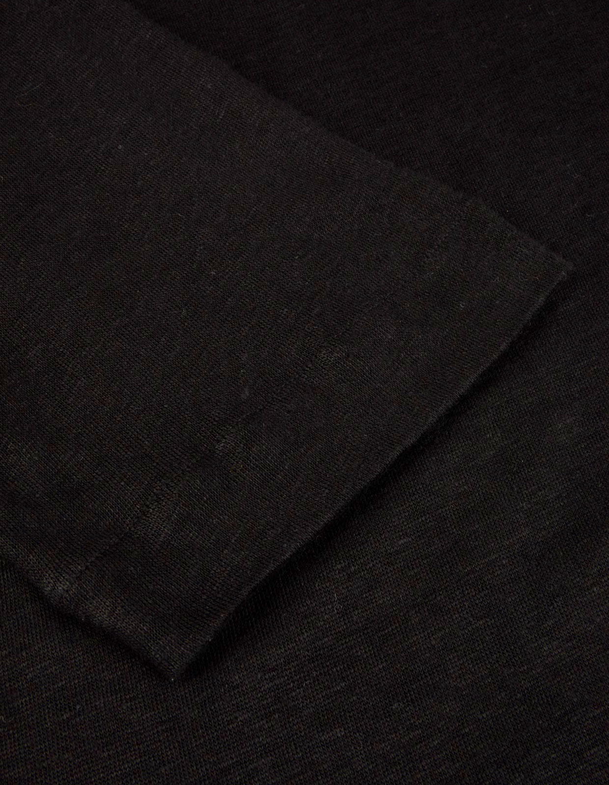 Helmi T-Shirt Svart